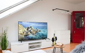 Remark Studios - Wohnung Fuer 6 In Grossburgwedel